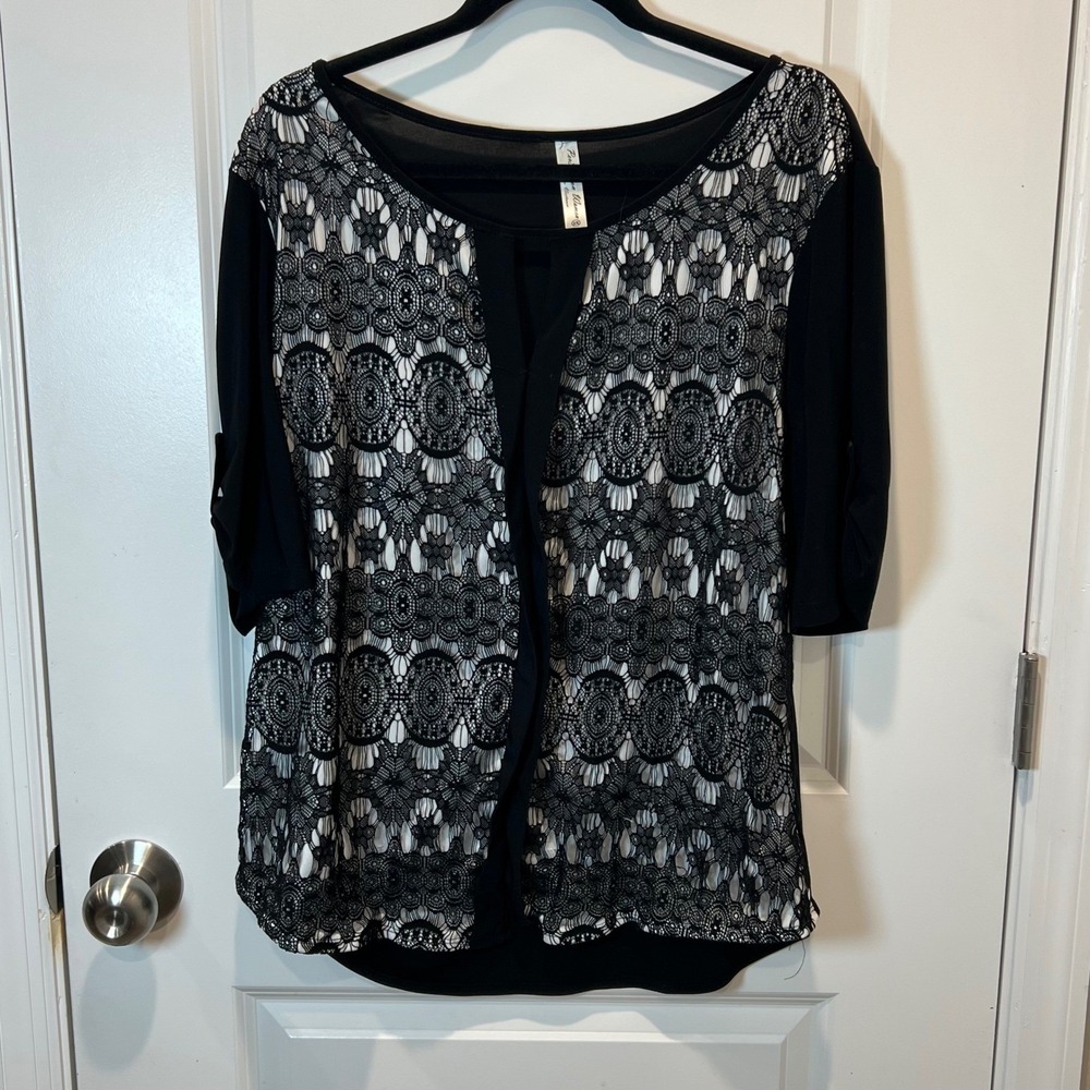 Perception Women Womens Blouse Lace Overlay‎ Black 2X
